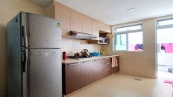 Llyn Gardens (D19), Terrace #484074551